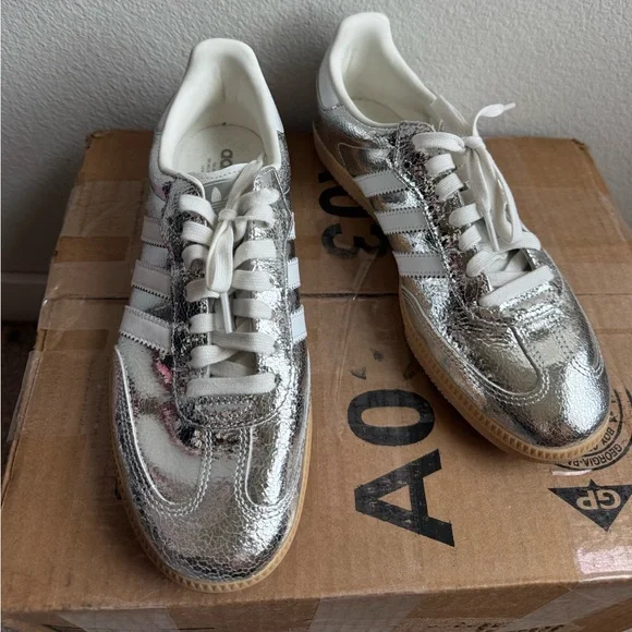 Adidas Samba OG Sneakers Silver Metallic Cloud White Core White Womens size 10 - Picture 4 of 9